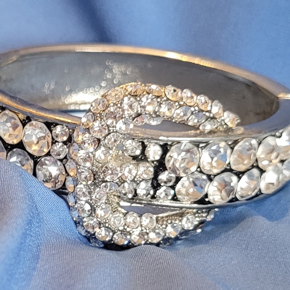Elegant Silver Crystal-Studded Bracelet